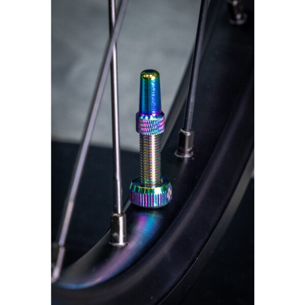 Muc-Off Tubeless valve kit 44mm oil slick - Image 2