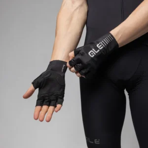 Sapka, sál, kesztyű