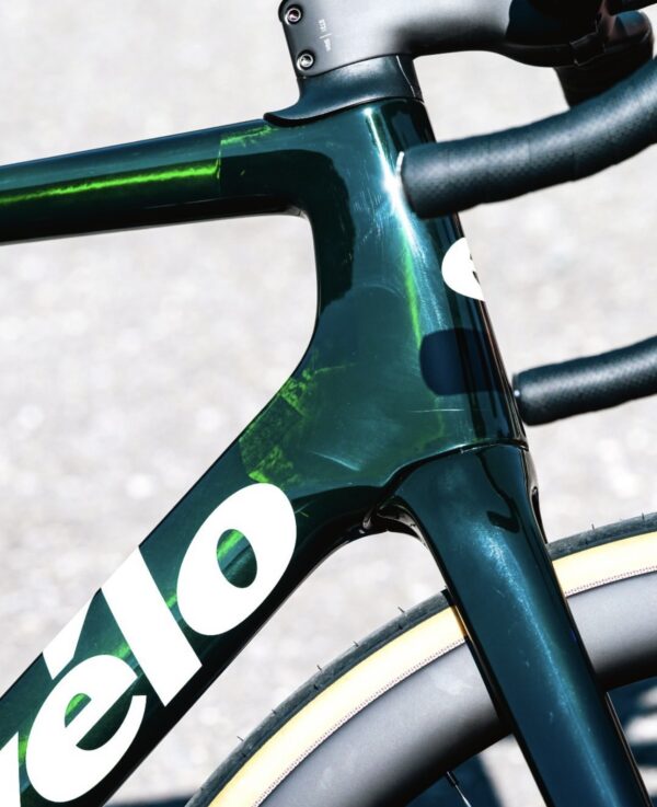 Cervélo Caledonia-5 2025 Emerald/Cream országúti kerékpár - Image 2