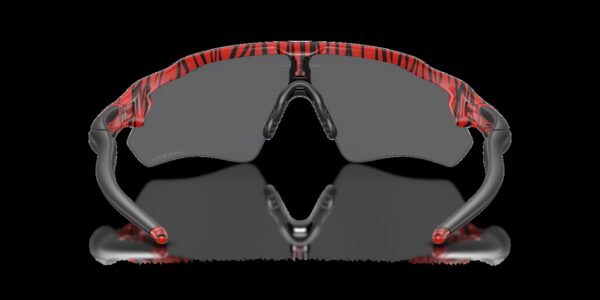 Oakley Radar EV Path Red Tiger Prizm Black kerékpáros napszemüveg - Image 5