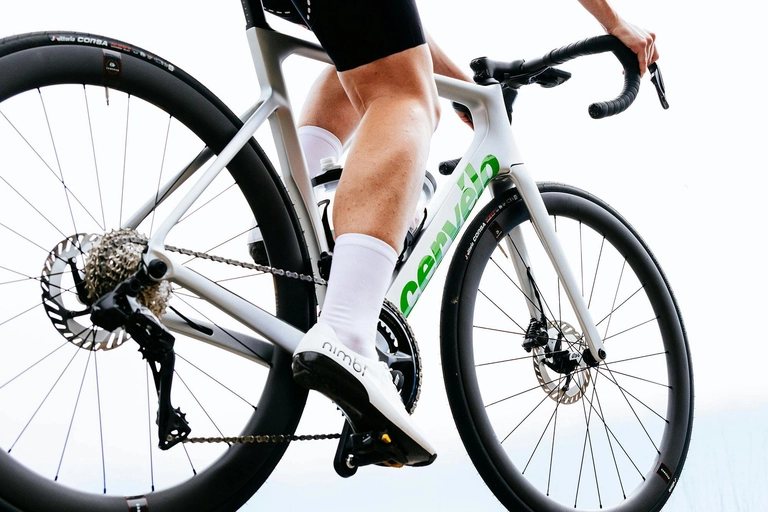 Cervélo Soloist Ultegra Di2 Serpentine Országúti Kerékpár - 58 - Image 2